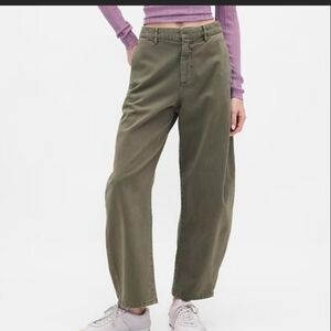 ISO Gap Twill Barrel Pants Size 6 Or 8 REG